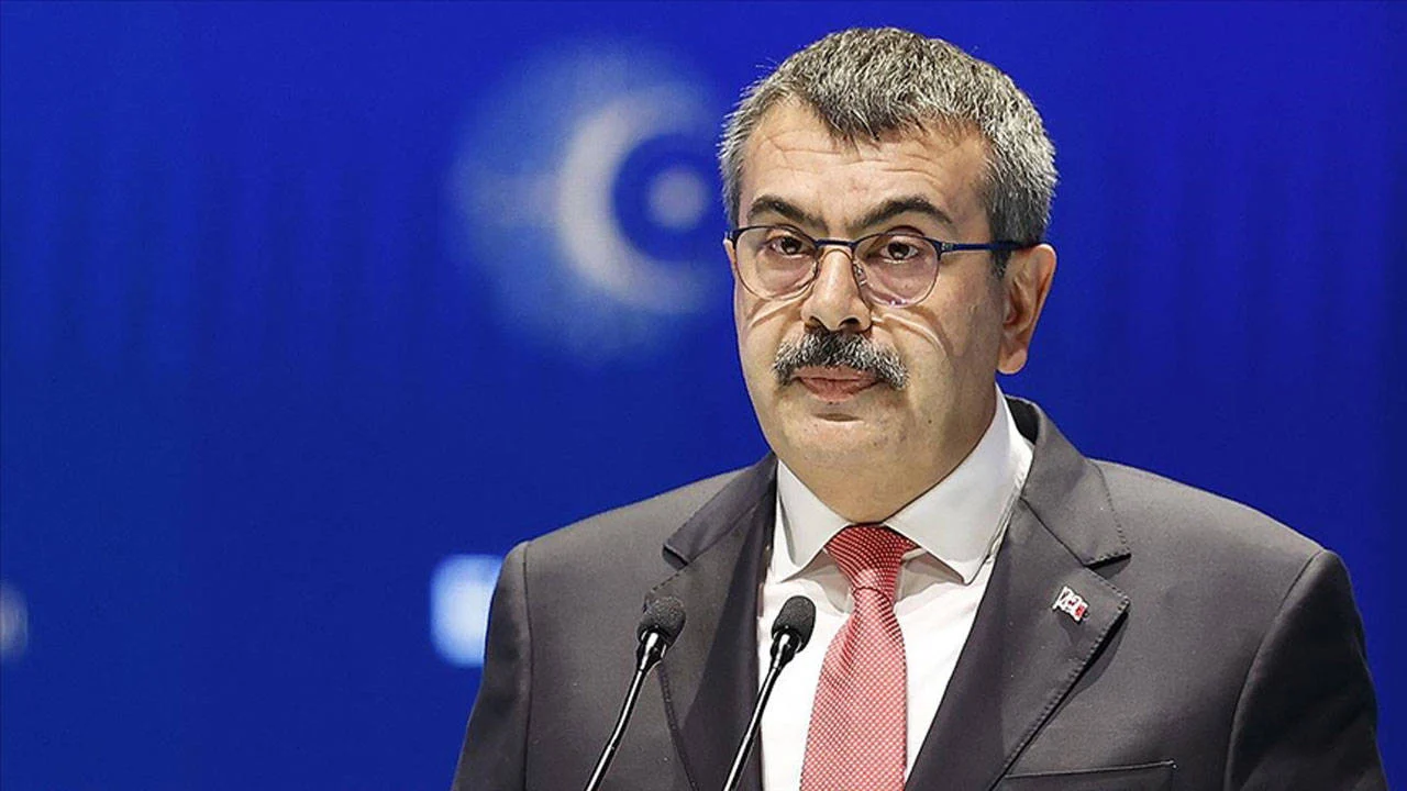 Bakan Tekin: Ara Tatiller Kaldırılmayacak