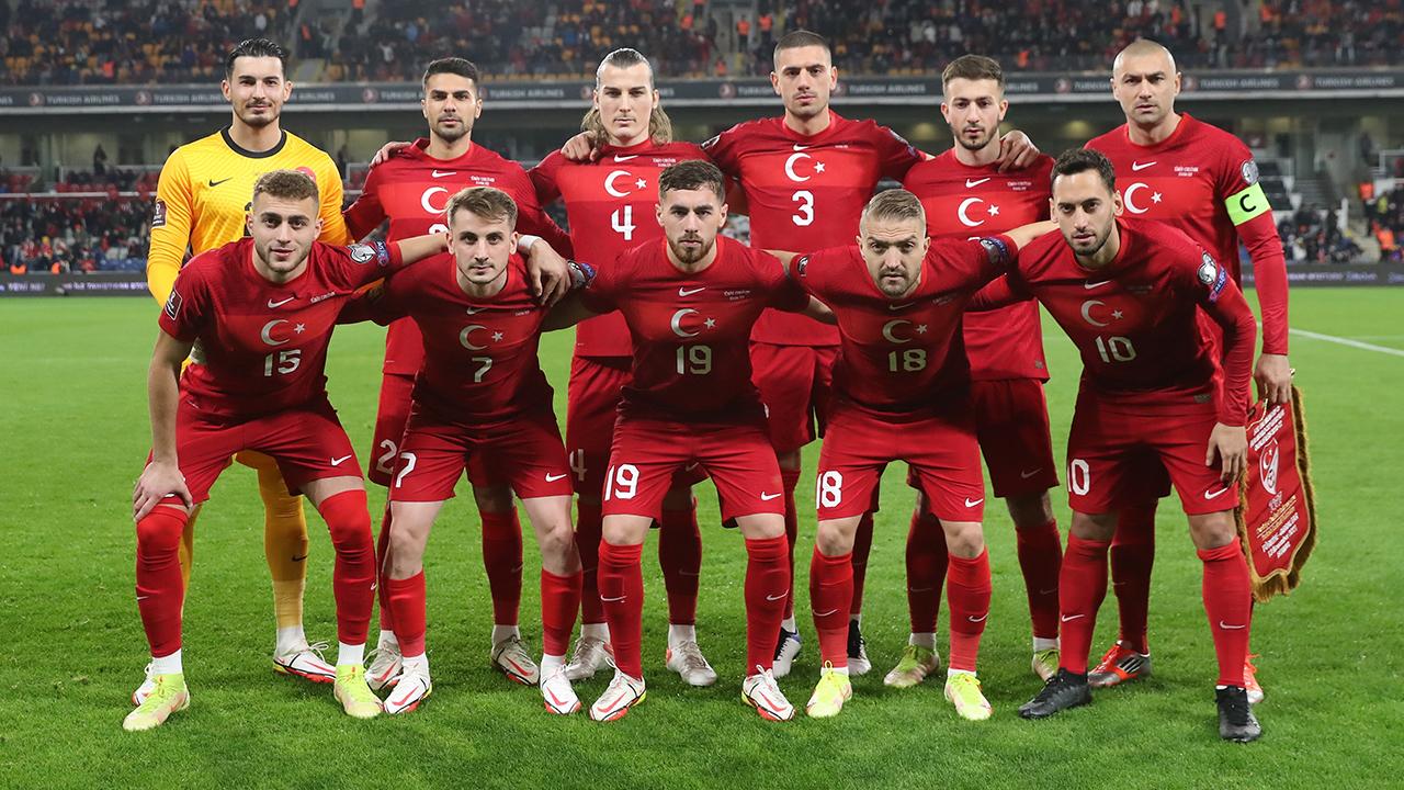 تركيا تتأهل لنهائي تصفيات كأس العالم بفوزها على رومانيا