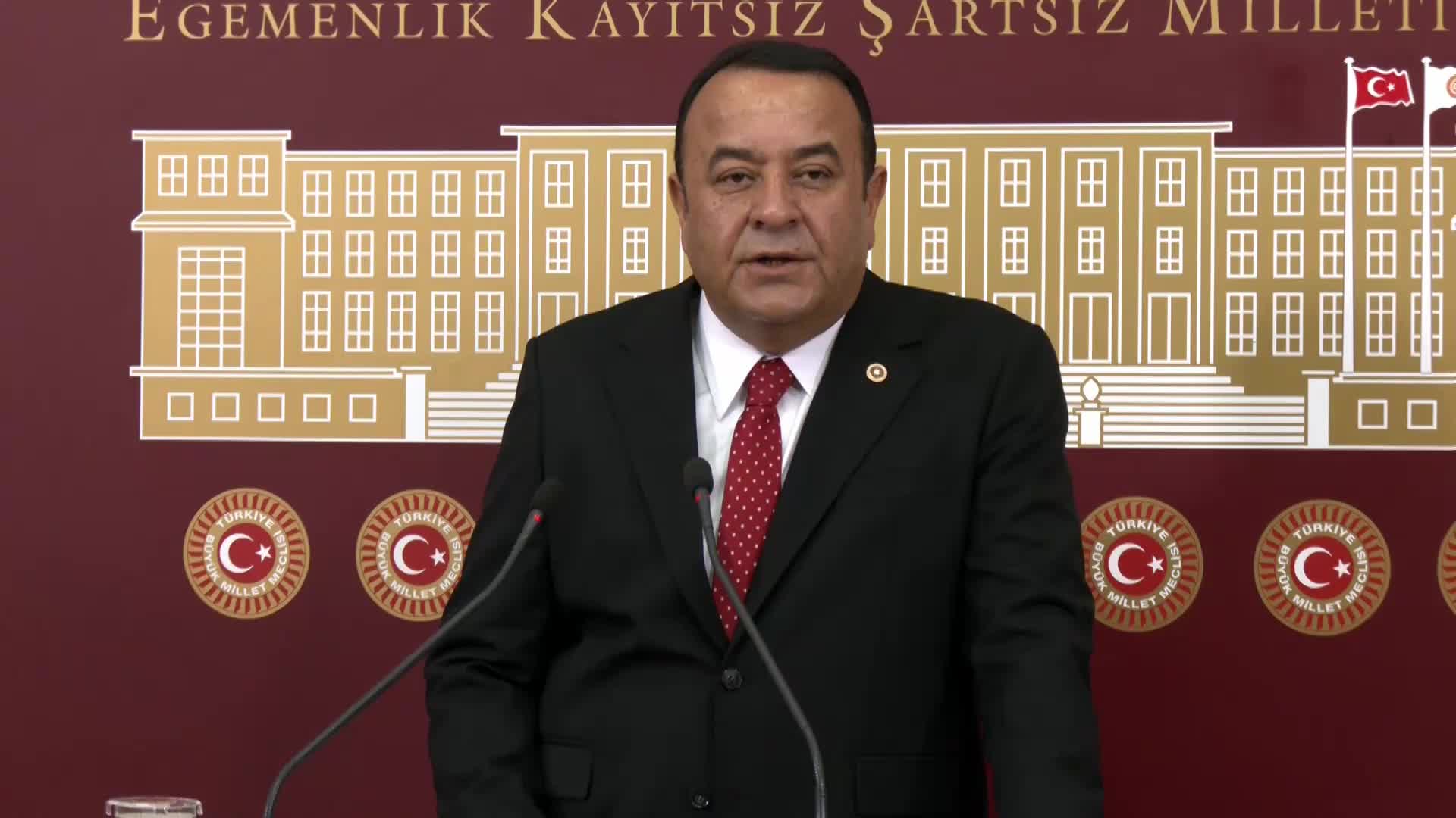 CHP'li Beker: Kılıçdaroğlu ile çalışmam istifa ederim
