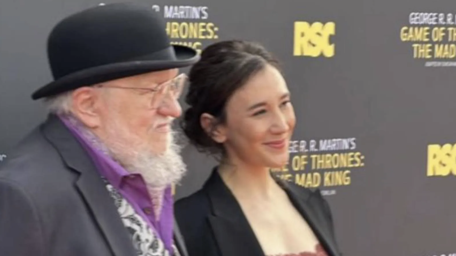 Sibel Kekilli, The Mad King galasında Martin ile buluştu