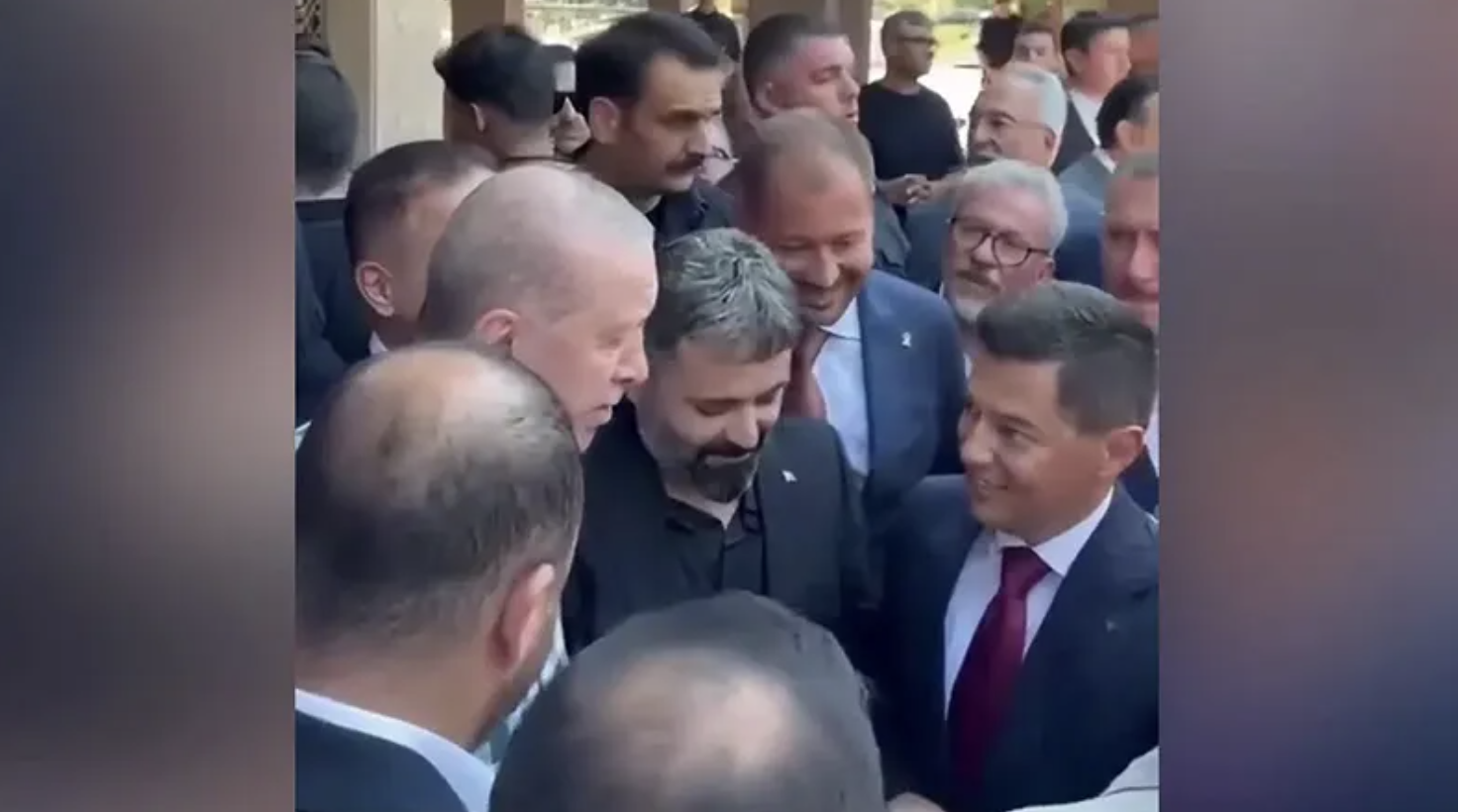 Erdoğan'dan kendisini karşılayan CHP'li Marmaris Belediye Başkanı'na teklif: Kapımız açık, gelmek istiyorsan