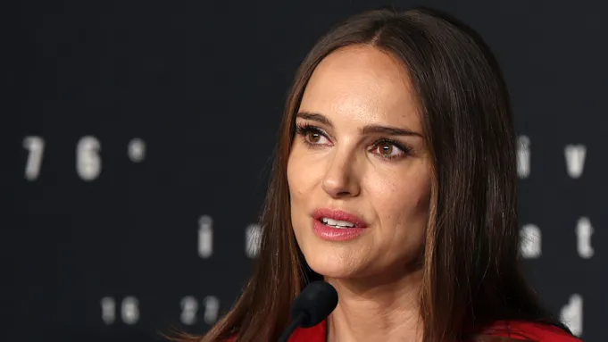 Natalie Portman’ın hayatı yeni romana mı konu oldu?