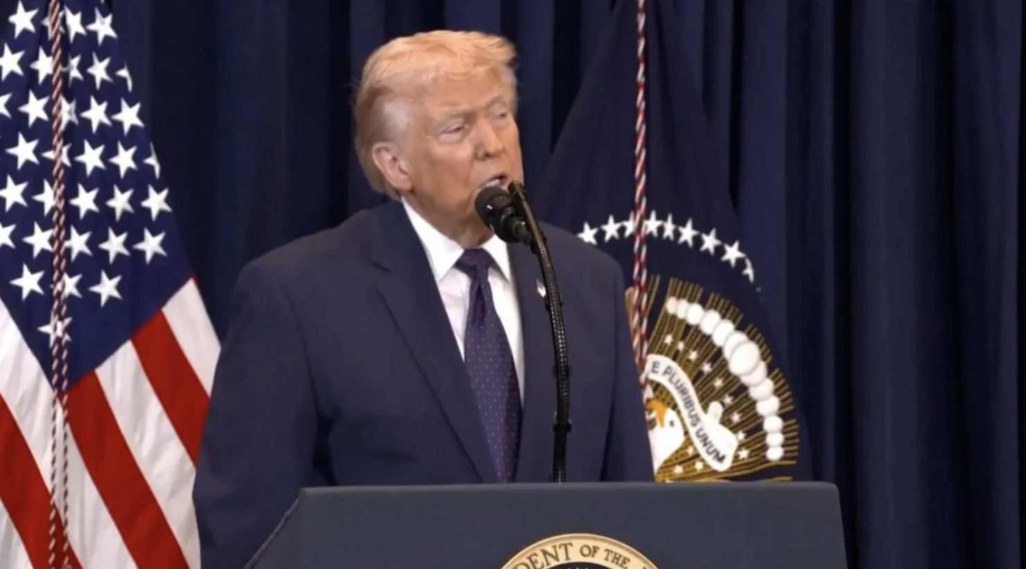 Trump, Nvidia CEO'su Huang'ı aradı