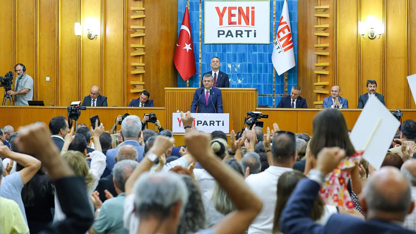 Yeni Parti'de kurultay mesaisi: Logo ve vitrin değişiyor