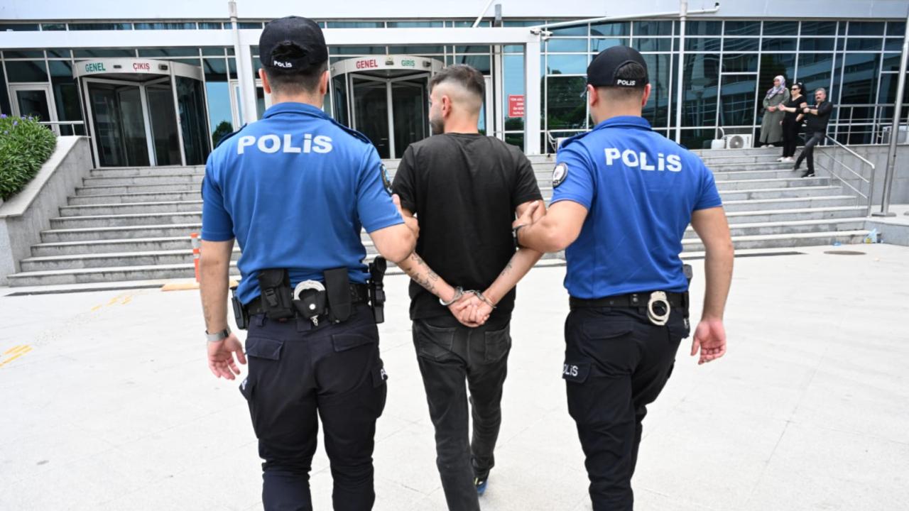 FETÖ'nün 'izdivaç' ayağına operasyon: 8 ilde 9 gözaltı