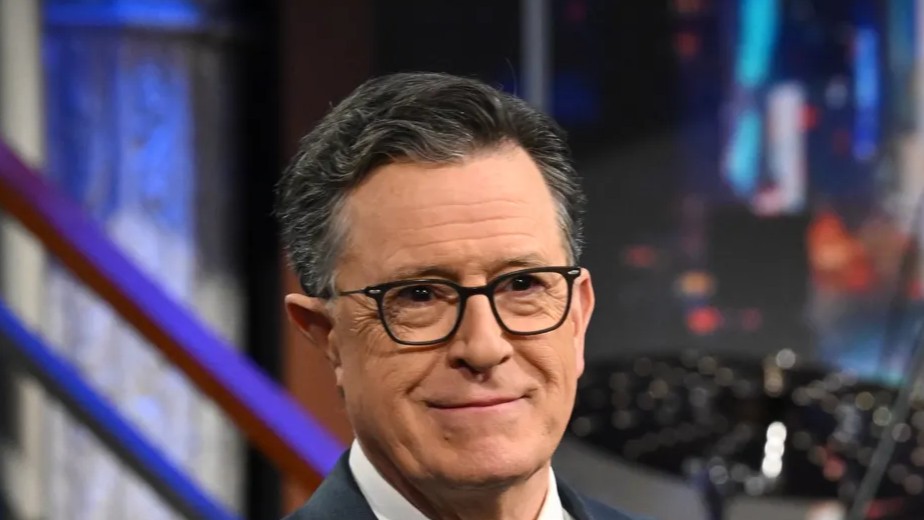 Colbert Ödül Konuşmasında Paramount’a Gönderme Yaptı