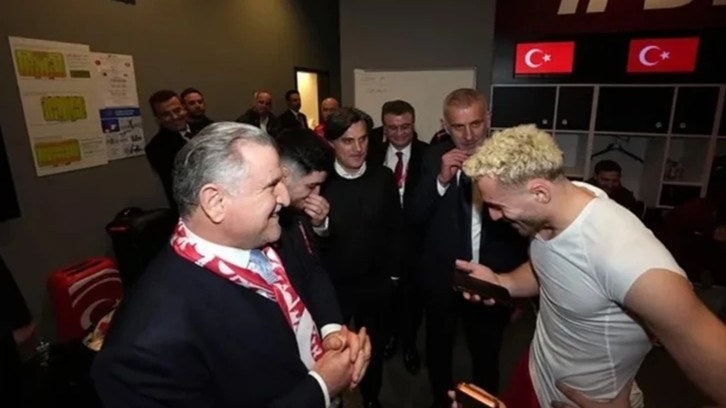Cumhurbaşkanı Erdoğan'dan A Millilere tebrik telefonu