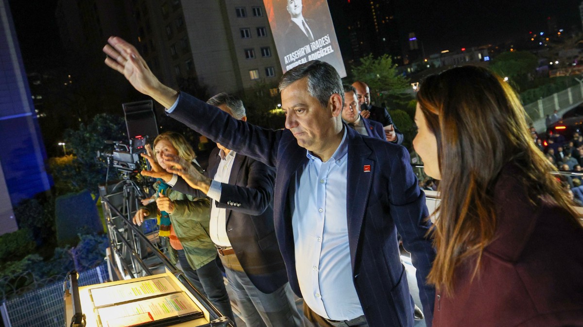 Özgür Özel’den Ataşehir’de "Fetret Devri" Çıkışı: "Hodri Meydan, Sandığı Getirin!"