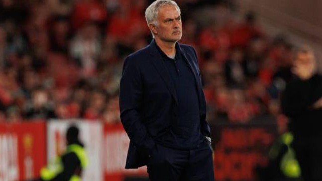 Chelsea’den Mourinho kararı