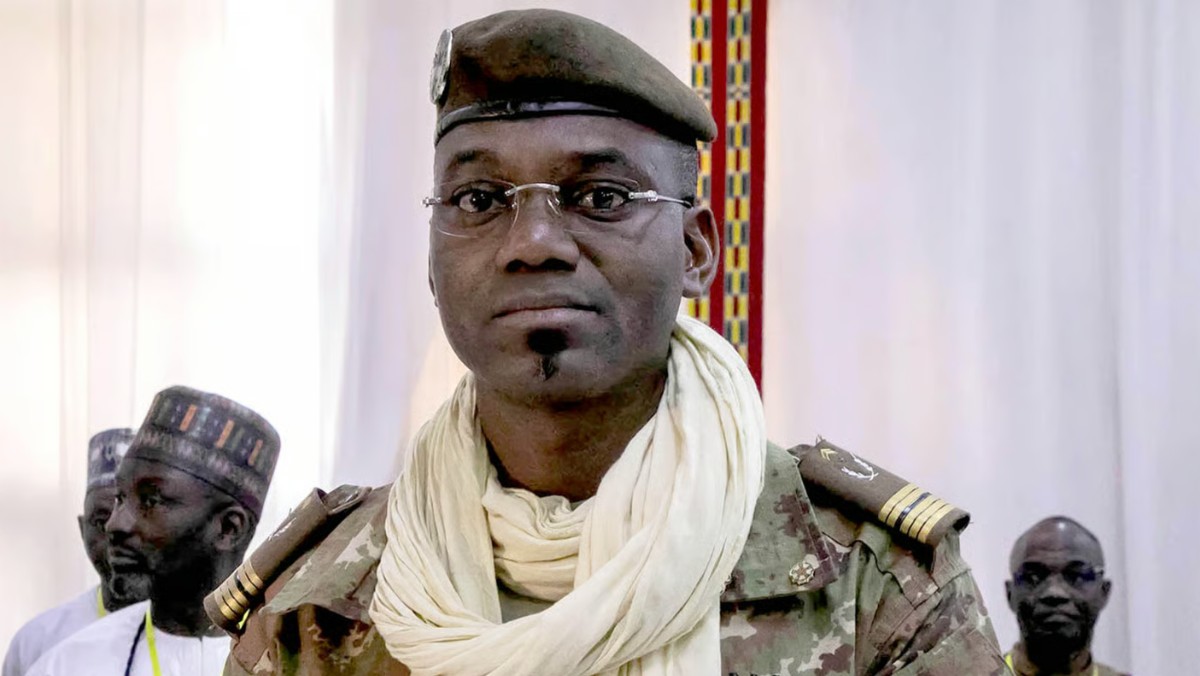 Mali'de savunma bakanı öldürüldü