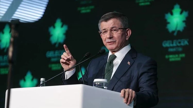 Davutoğlu: "Parti siyasetinden çekilme ve Gelecek Partisi’ni kapatma kararı aldık"