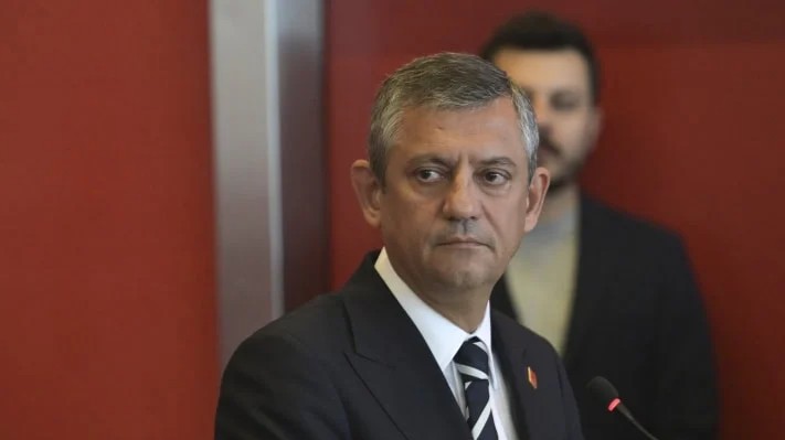 Özgür Özel’den çerçeve yasa eleştirilerine yanıt: "Demokrasinin yolu TBMM'den, sandıktan geçer"