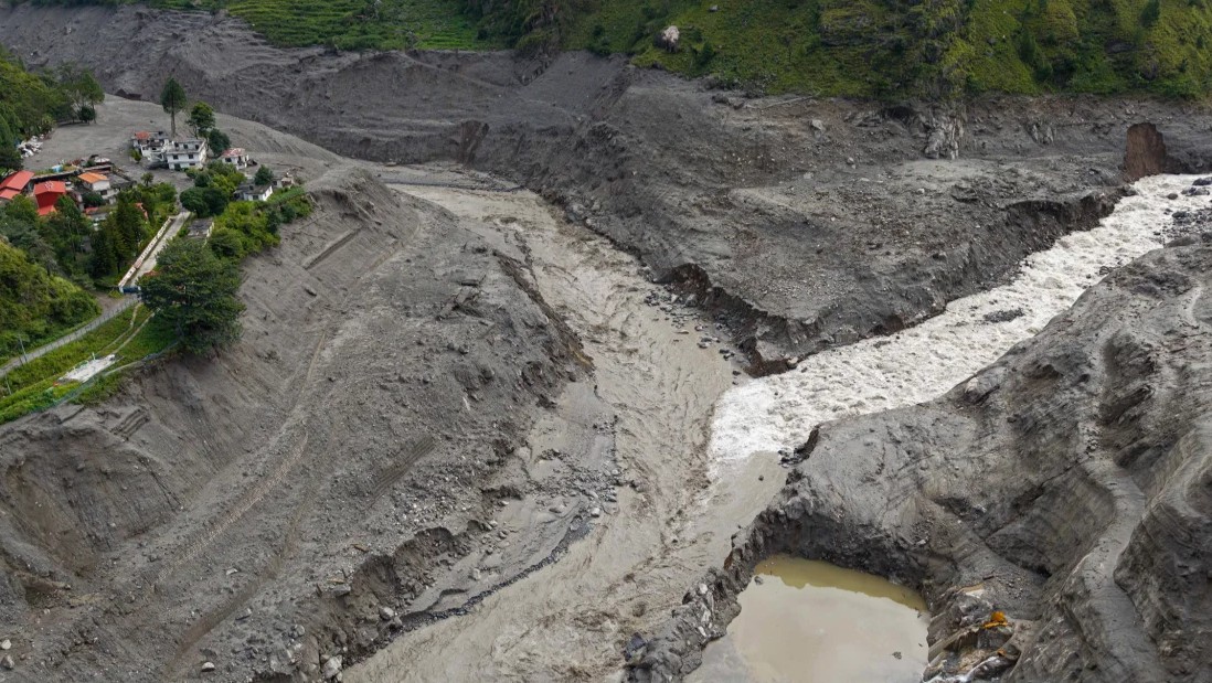 Nepal ve Çin’de sel felaketi: Ölü sayısı 1.000’i aştı