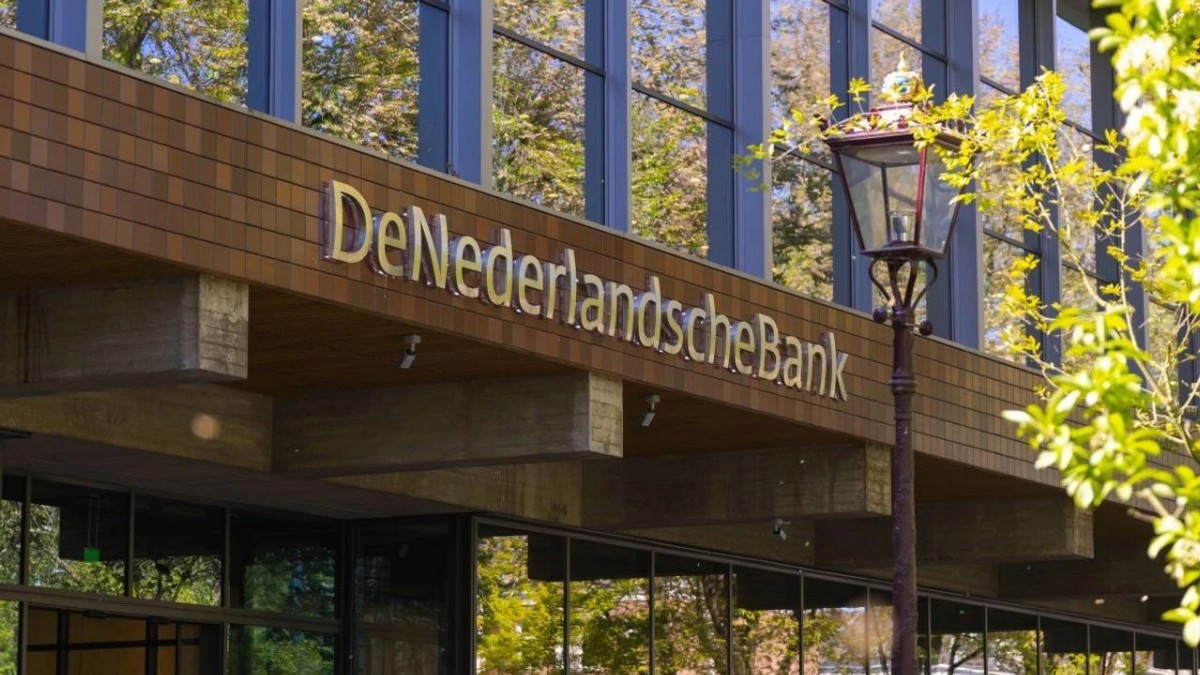 Hollanda Merkez Bankası altın rezervlerini Londra'ya taşıdı