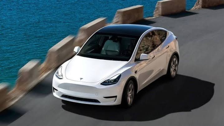 Tesla'nın otonom sürüş sistemlerine yönelik güvenlik soruşturmaları derinleşiyor
