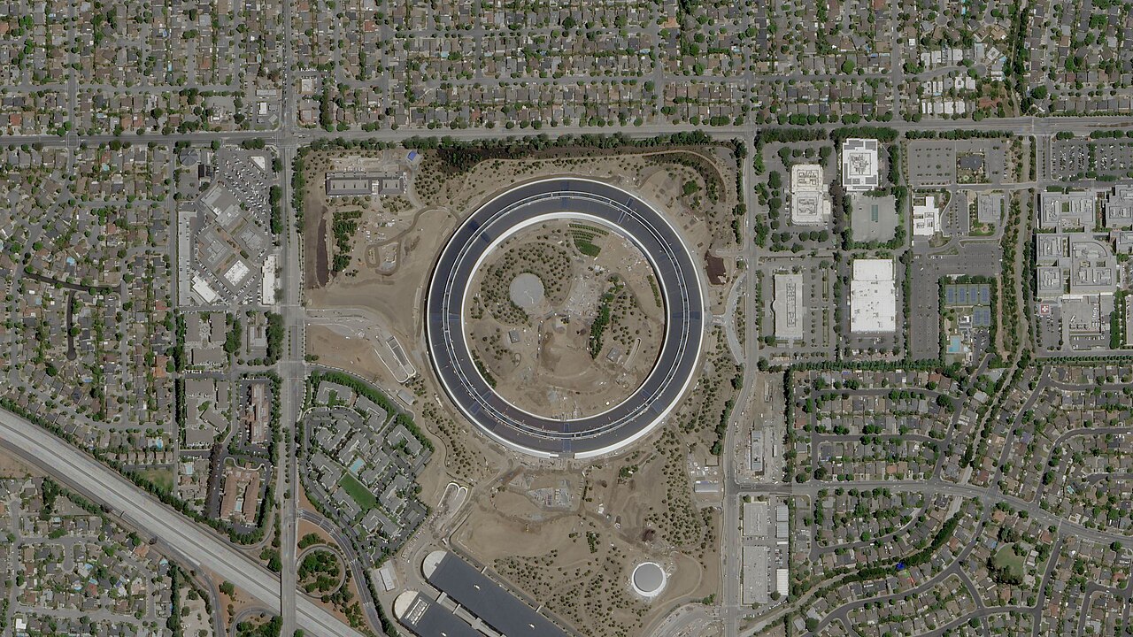 iPhone Fold Display Production Set for May