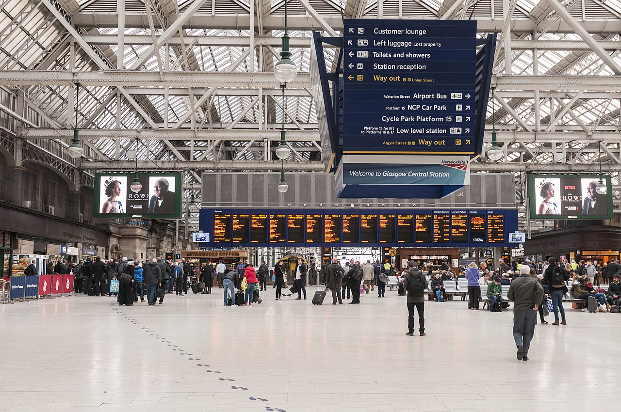 Glasgow Central Station Closed After Building Fire