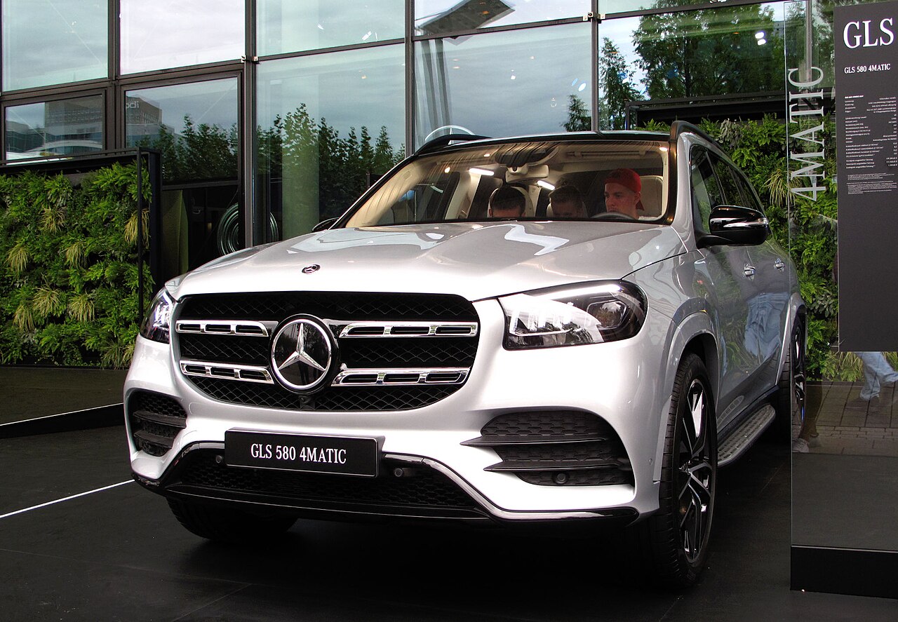 Mercedes-Benz VLE Debuts in U.S.