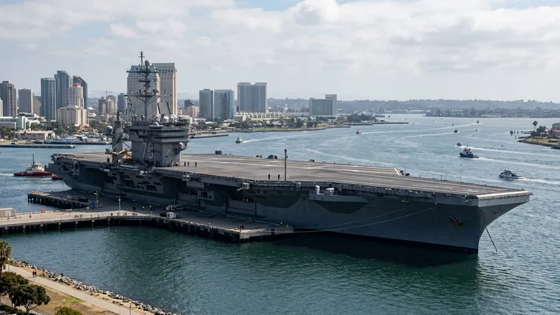 USS Abraham Lincoln rekor süreli görevini tamamlayarak döndü