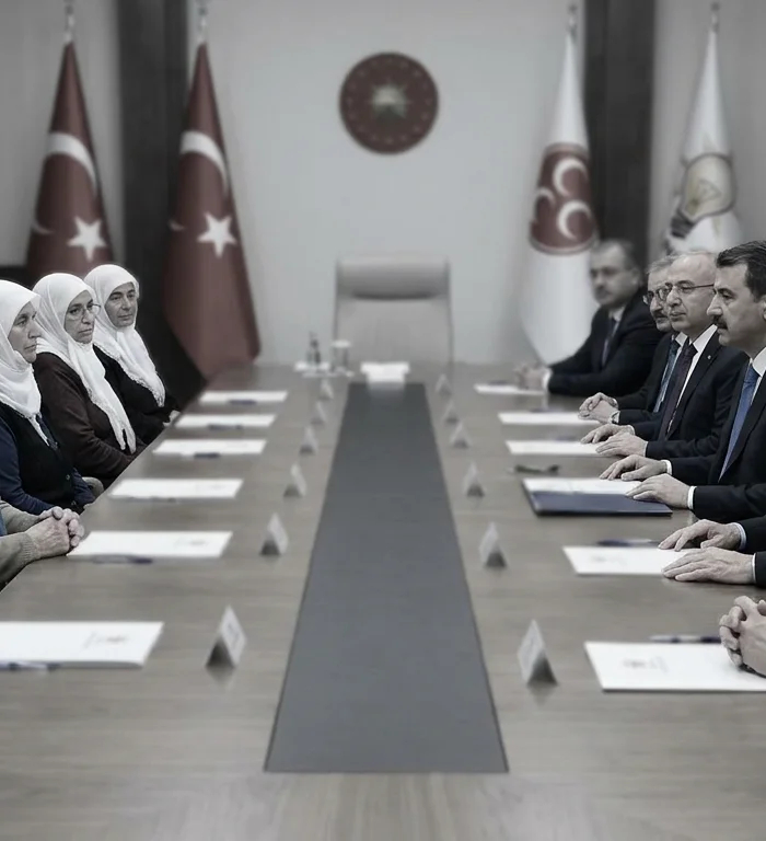 Barış Anneleri MHP'yi Ziyaret Etti