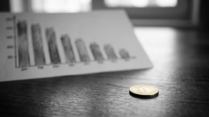 Beş Büyük Banka Yıl Sonu Altın Fiyat Tahminlerini Aşağı Yönlü Revize Etti