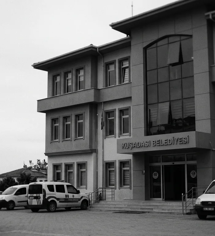 Kuşadası Belediyesi soruşturması: 16 şüpheli adliyede