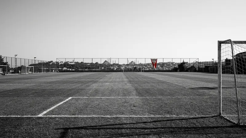 Liverpool FC Türkiye Futbol Akademisi Kurdu