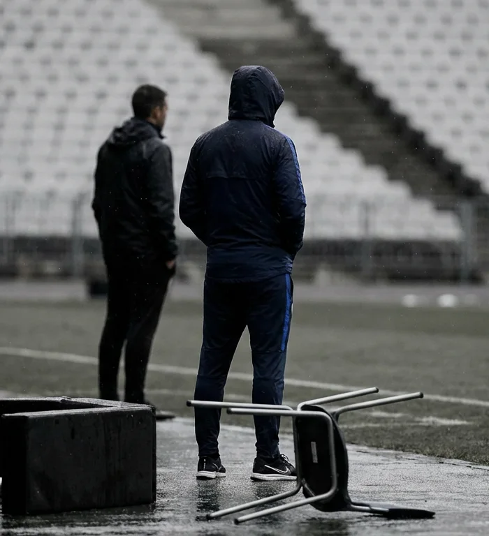 Fenerbahçe Tedesco ile devam kararı aldı