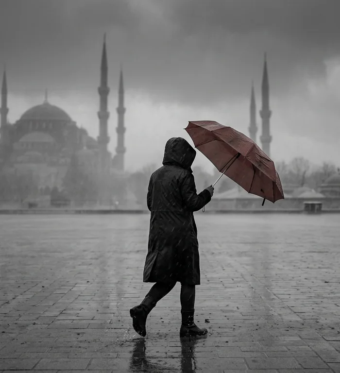 İstanbul için kuvvetli sağanak uyarısı: Hafta sonu boyunca yağış ve fırtına bekleniyor
