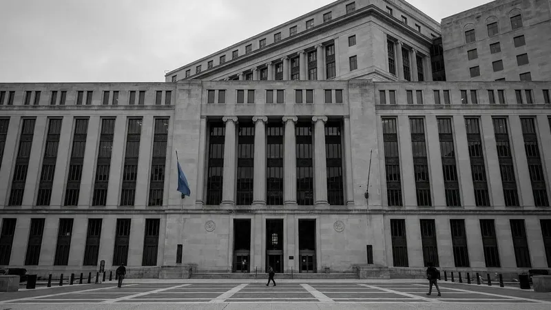 SEC Delays Prediction Market ETFs Amid Regulatory Scrutiny