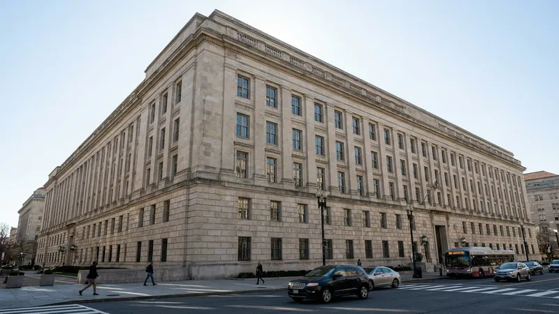 Fed renovation fight puts Powell's board role in focus again