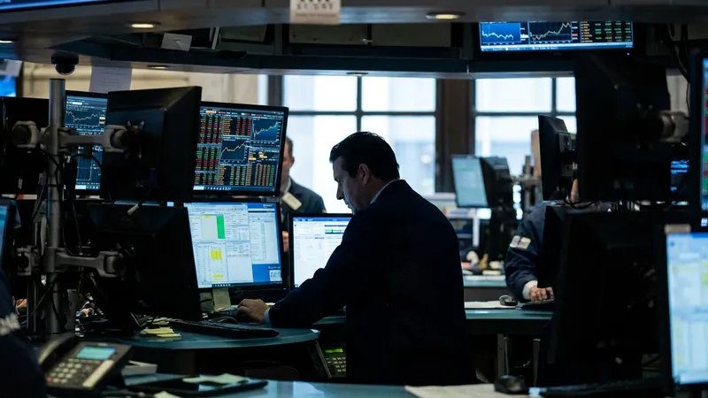 Bond sell-off drives US 10-year yield to 24-year high mark