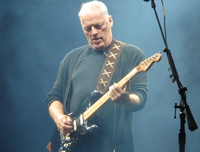 David Gilmour'un gitarı 14,6 milyon dolara satıldı