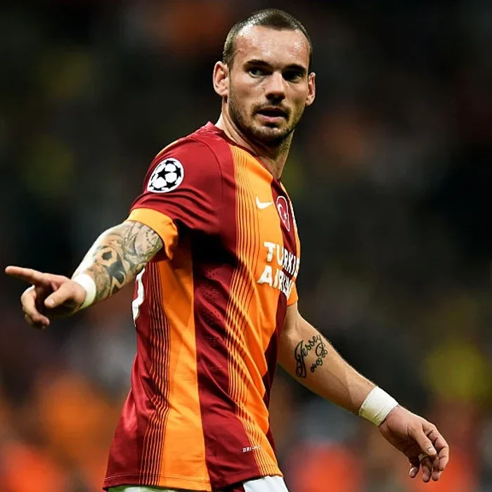 Wesley Sneijder'den Liverpool'a tepki: 'Çirkinleşmeyi bırakın hesap verin'