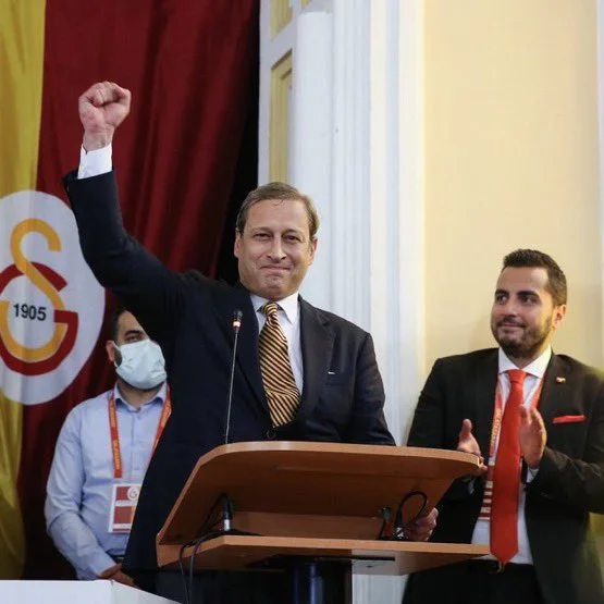Eski G.Saray başkanı Burak Elmas'a gözaltı operasyonu