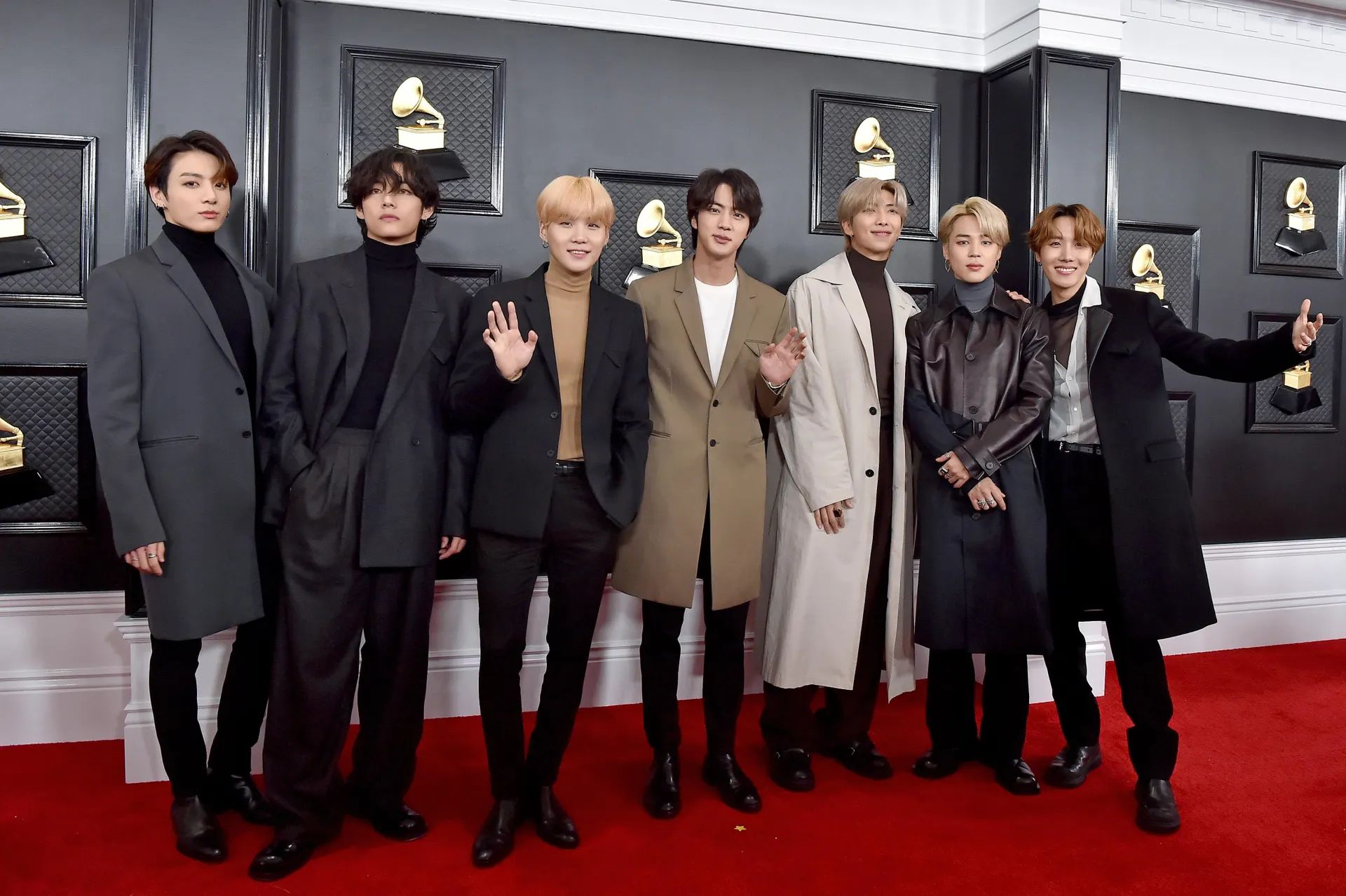 BTS üyesi J-Hope Billboard'da tarihi başarıya imza attı