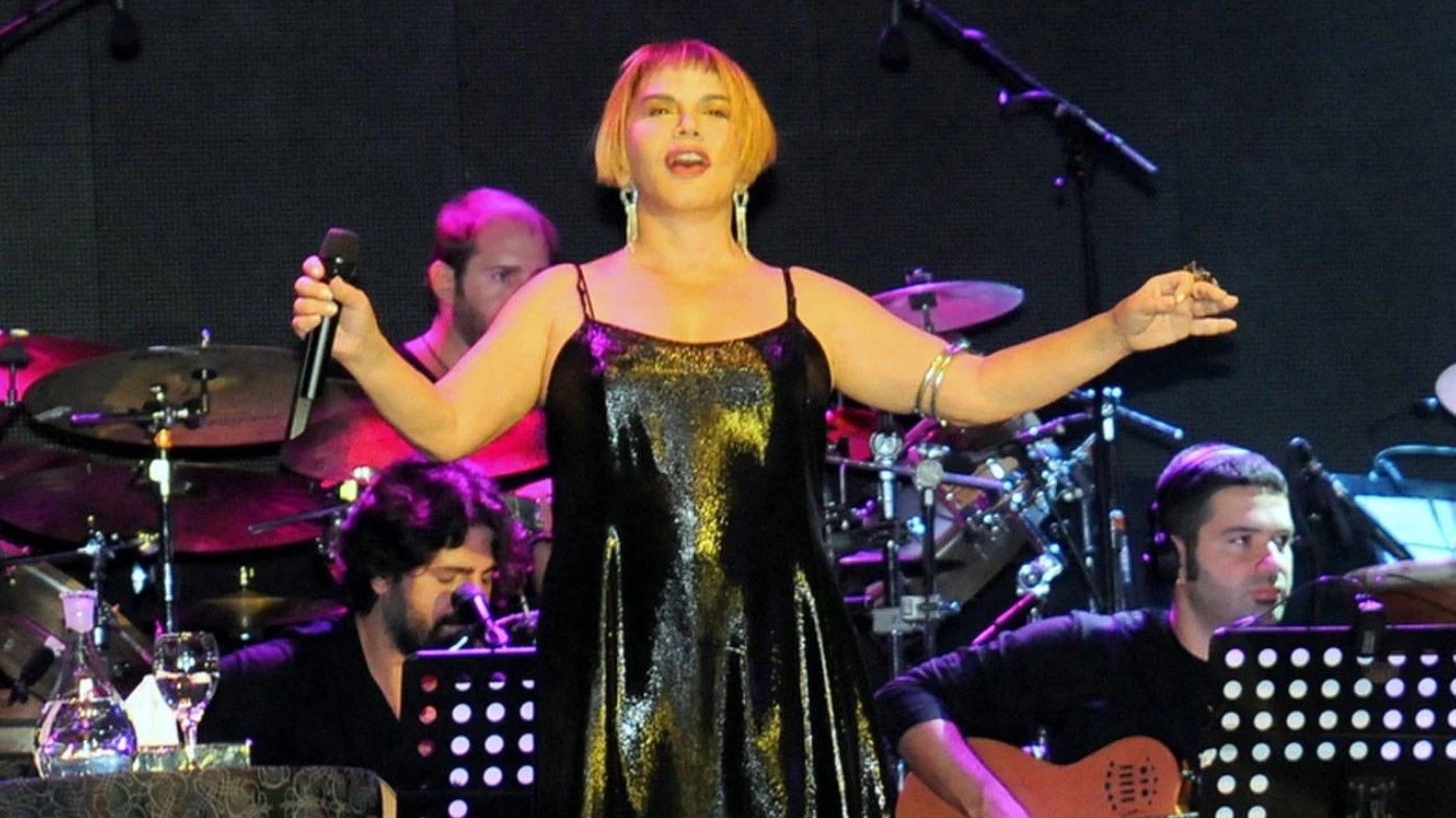 2026 Kupası marşı için Sezen Aksu da devrede