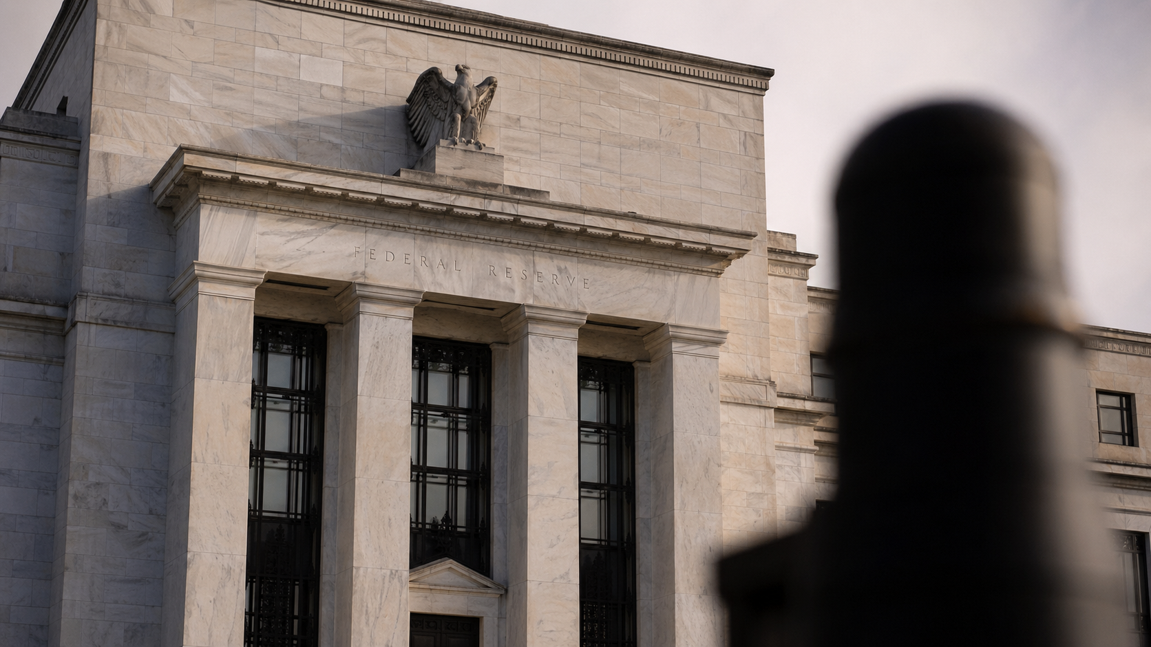 Powell Staying as Governor as Warsh Bid Proceeds