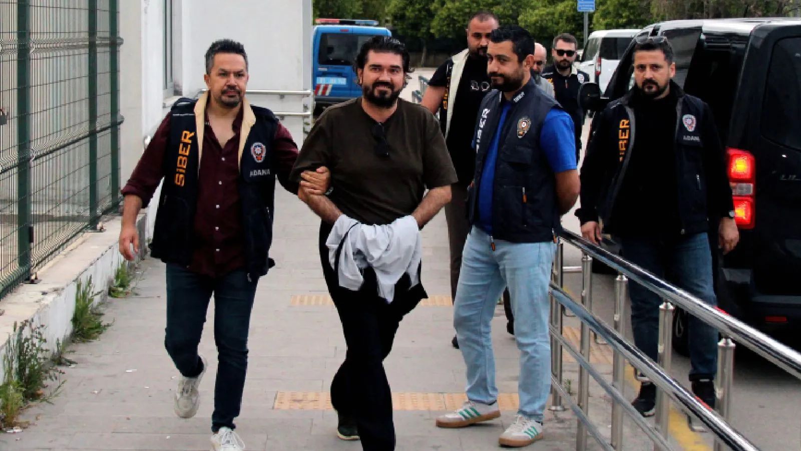 Rasim Ozan Kütahyalı'dan 'borç' savunması
