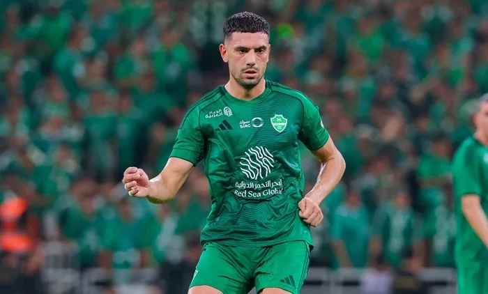 Merih Demiral'dan anlamlı hareket