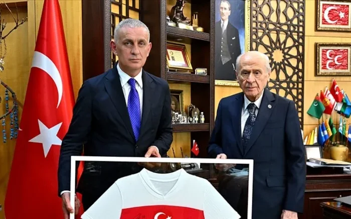 Bahçeli'den TFF'ye Ligleri Tescil Etmeme Çağrısı