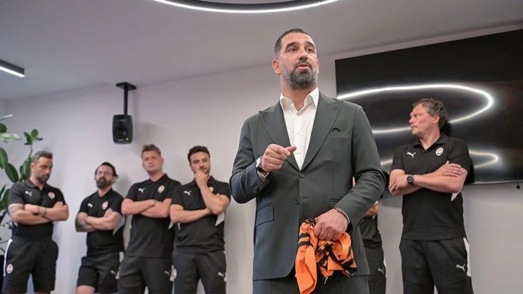 Beşiktaş'tan Arda Turan hamlesi