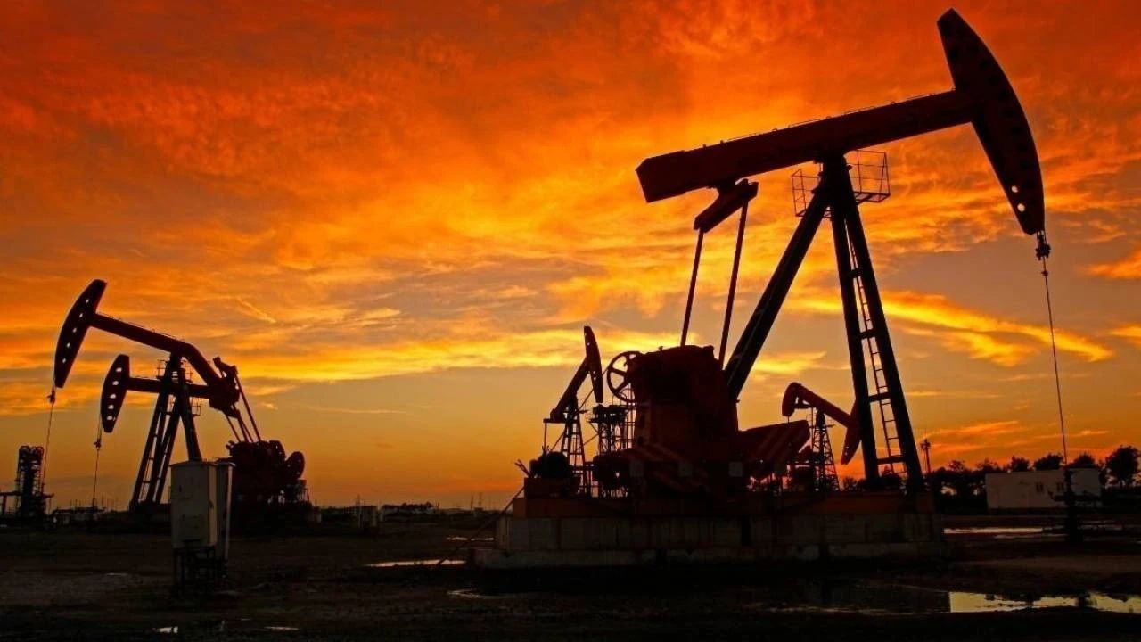 Petrol Stokları Rekor Hızla Eriyor: Goldman Sachs Uyardı
