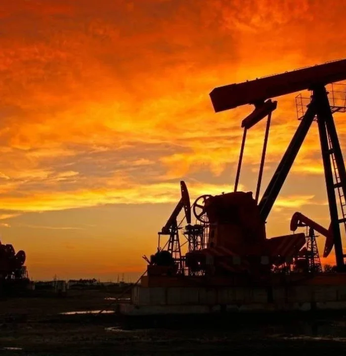 Petrol Stokları Rekor Hızla Eriyor: Goldman Sachs Uyardı