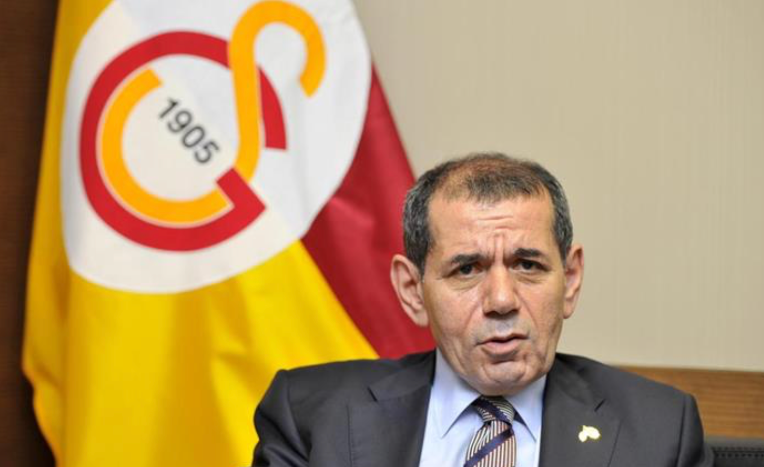 Dursun Özbek Yeniden Galatasaray Başkanı Seçildi