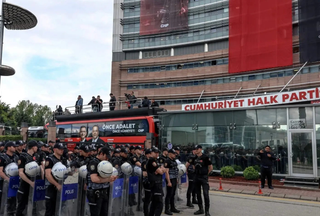 Ruling Nullifying CHP Leadership Tightens Erdoğan’s Grip Ahead of 2028 Vote