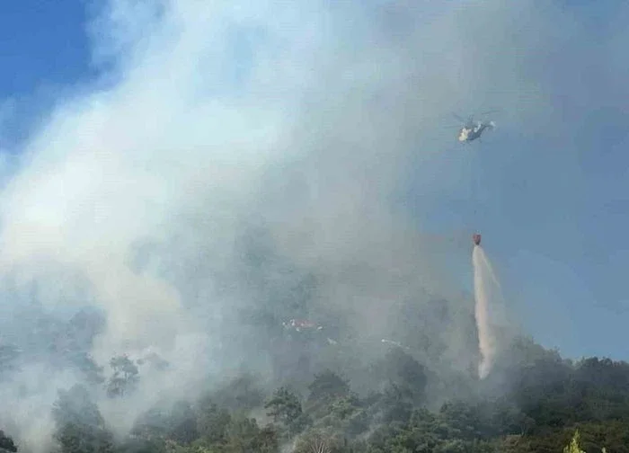 Helikopterler devrede: Bursa ve İzmir’de yangınlarla mücadele