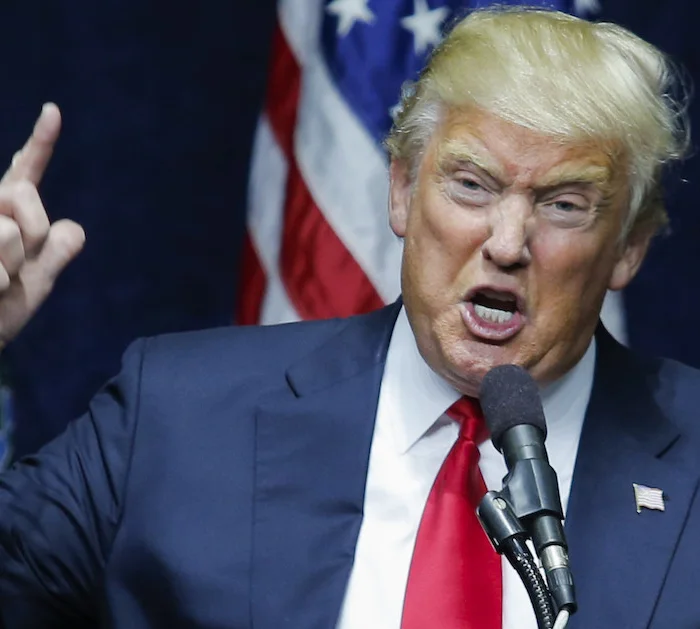 Trump bildirgesi kutlamaları siyasi krize çevirdi