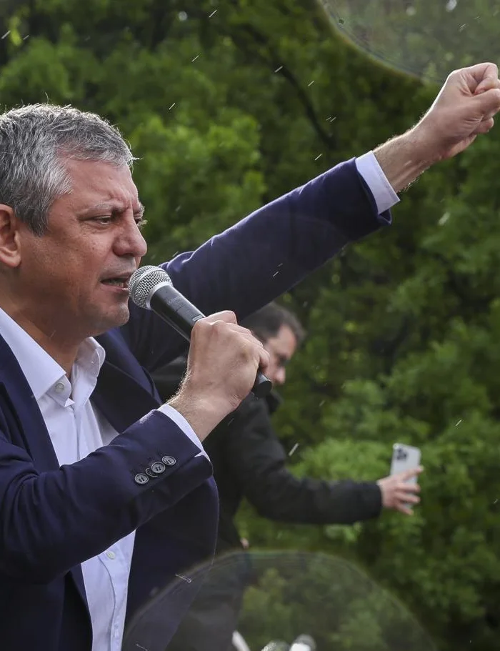 Özgür Özel'den Silivri'de adaylık mesajı