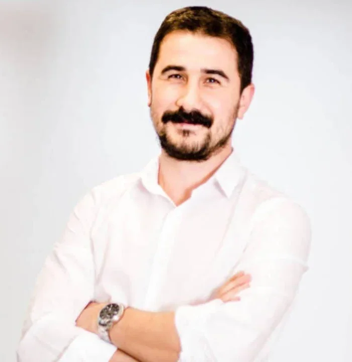 İBB davasını takip eden gazeteci Kayhan Ayhan gözaltına alındı